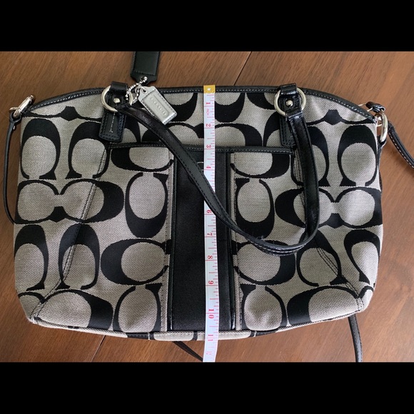 Coach Handbag - Picture 6 of 8